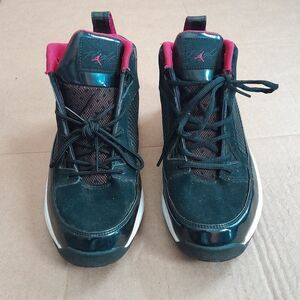 Air Jordan Women's Black Leather Athletic Shoes Size 6.5